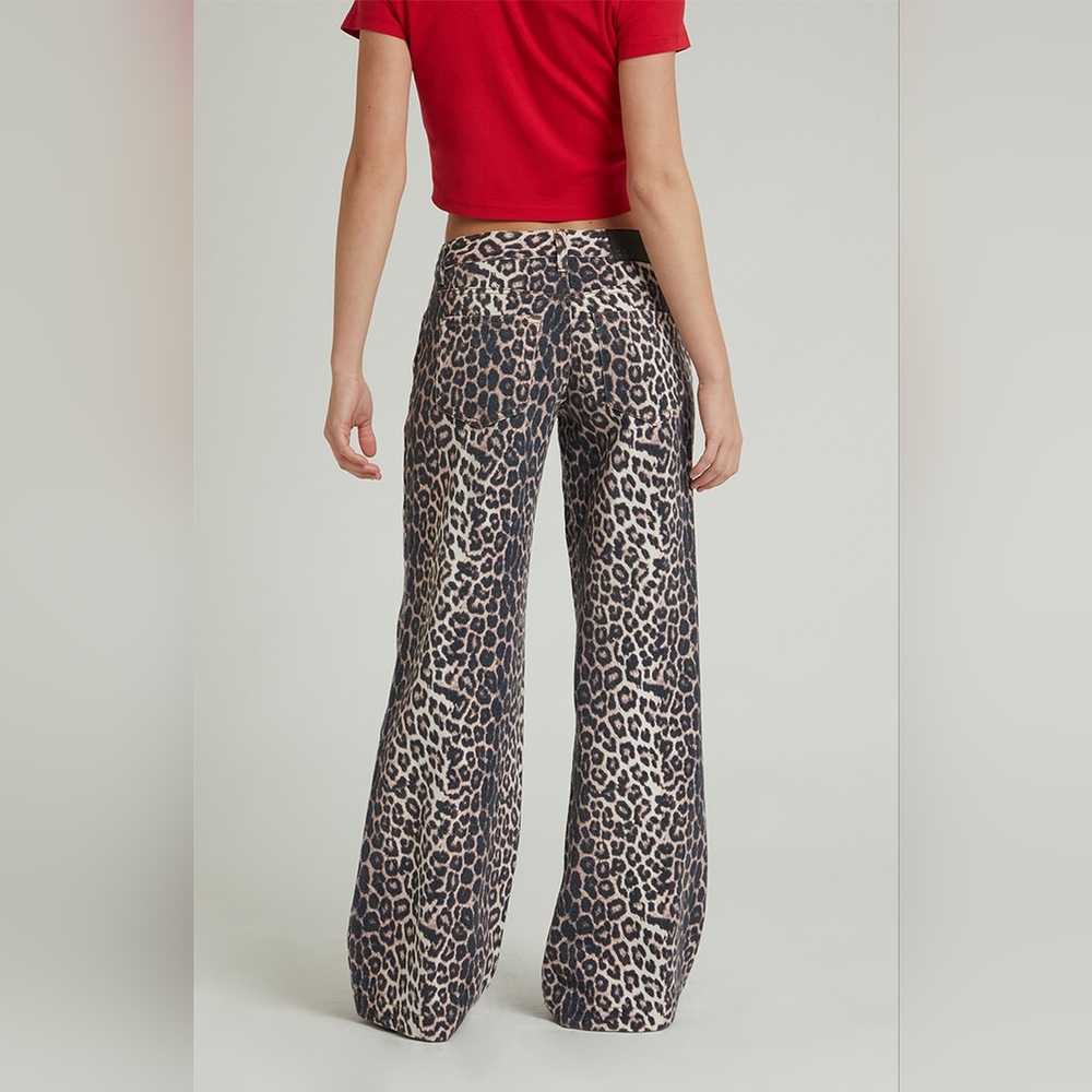 Pac Sun Casey low rise baggy wide leg leopard denim jeans 27 Short nwt